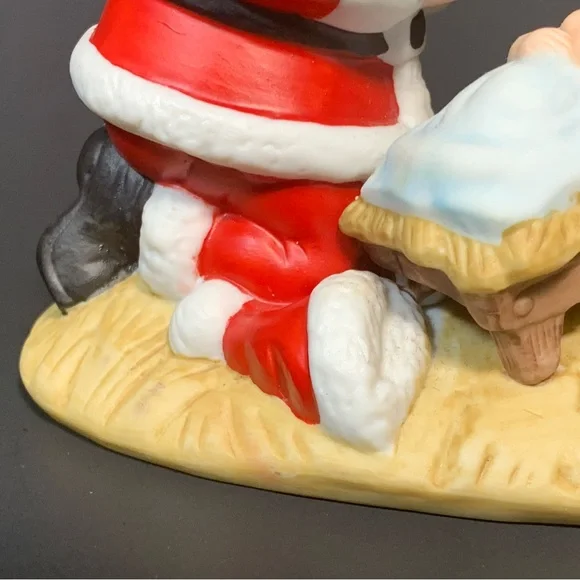 Vintage The Kneeling Santa by Roman Baby Jesus Christmas 1983 VTG Figurine - Picture 5 of 7